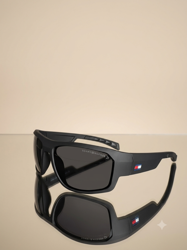 عینک Tommy Hilfiger شیشه مشکی