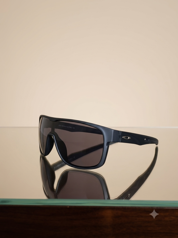 عینک مردانه Oakley مشکی