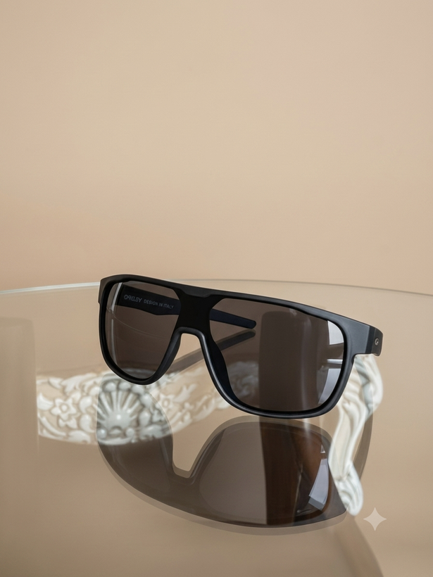 عینک مردانه Oakley مشکی